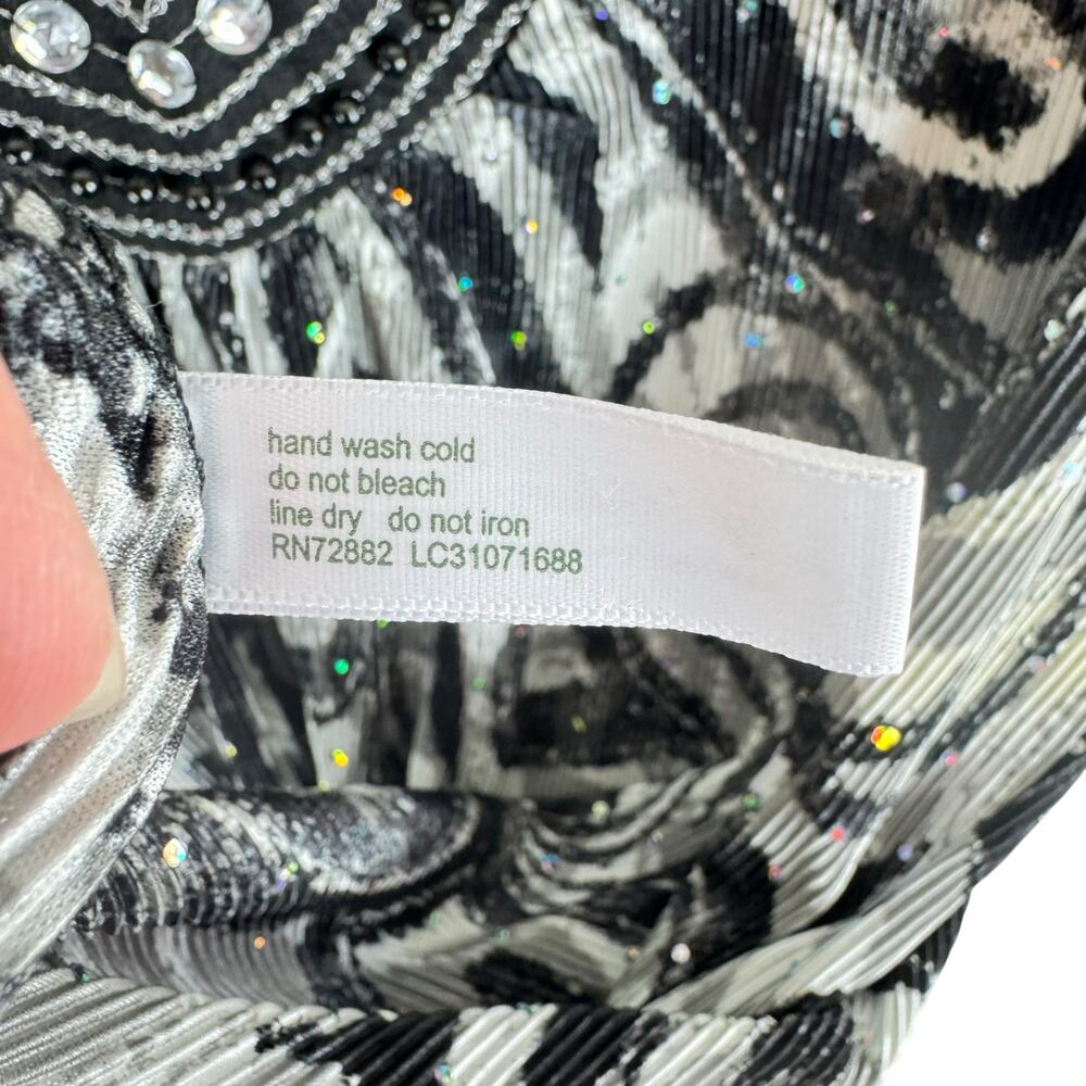 Essentials V-Neck 3/4 Sleeve Accordion Asymmetrical Hem Studded Shimmery Top OX - Picture 7 of 7